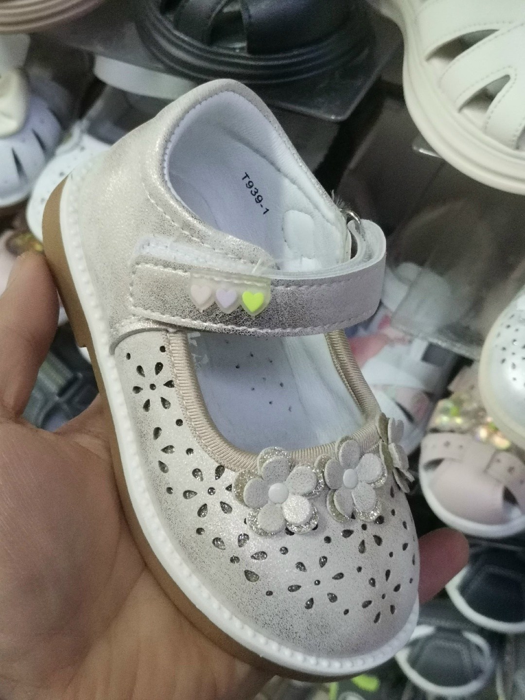 сандалии капитошка для девочки молочного цвета,сандали капитошка,сандалии капитошка,сандалии для девочек,