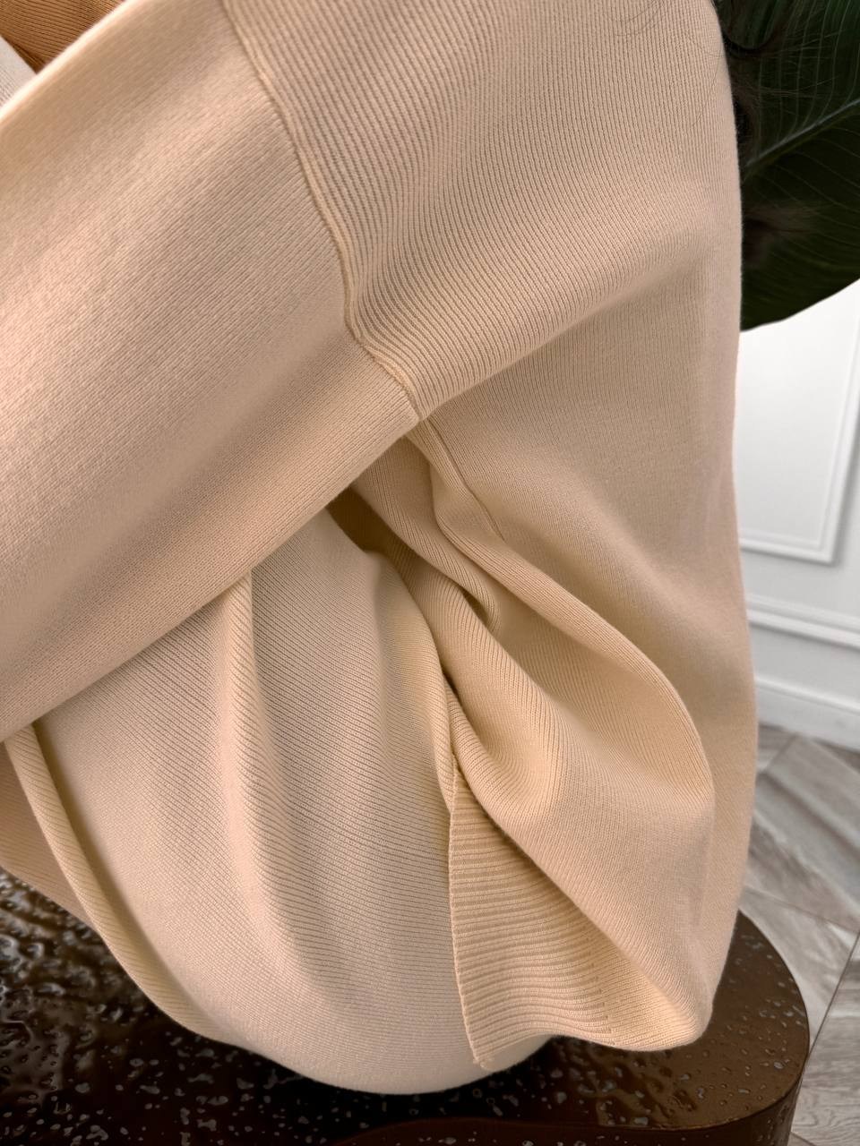 костюм белый,белый трикотажный костюм,трикотажные костюмы,костюмы брючные,кашемировый костюм