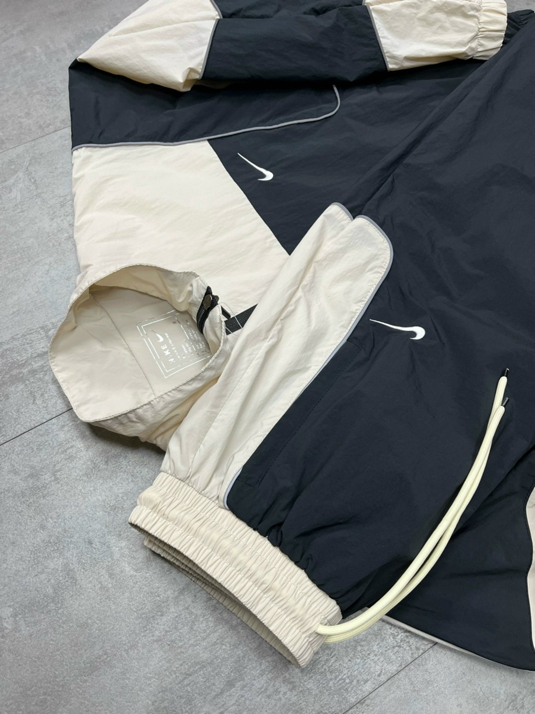 спортивный костюм nike мужской,спортивные костюм,спортивные костюмы nike,мужские спортивные костюмы,костюм nike мужской