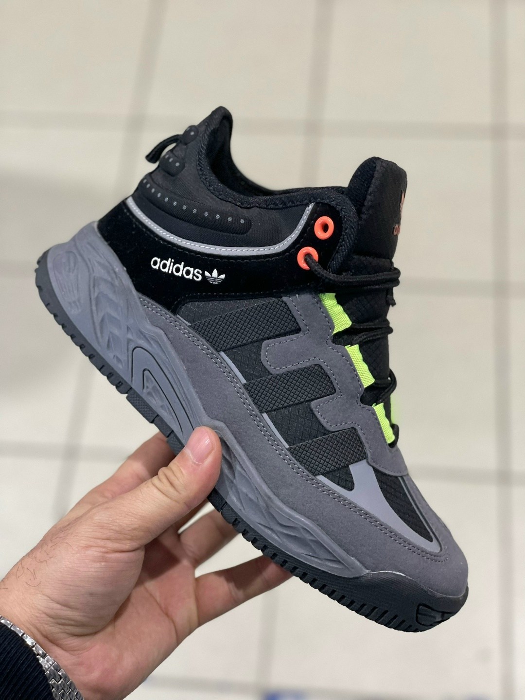 кроссовки adidas niteball зимние,зимние кроссовки adidas niteball hi,кроссовки adidas,зимние кроссовки adidas,adidas мужские кроссовки