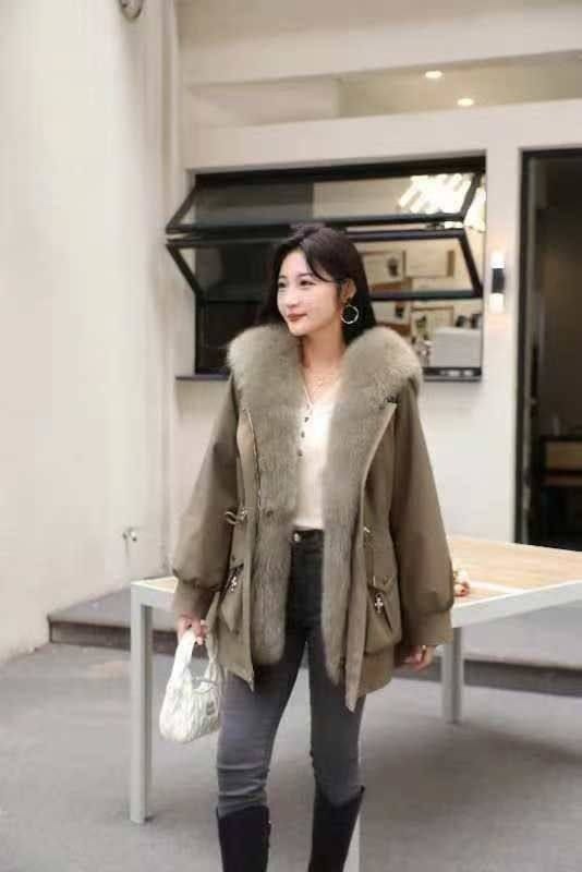 парка с меховым,парка женская с натуральным мехом,меховая куртка,женская парка,парка с мехом