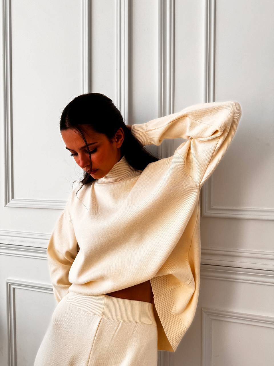 костюм белый,белый трикотажный костюм,трикотажные костюмы,костюмы брючные,кашемировый костюм