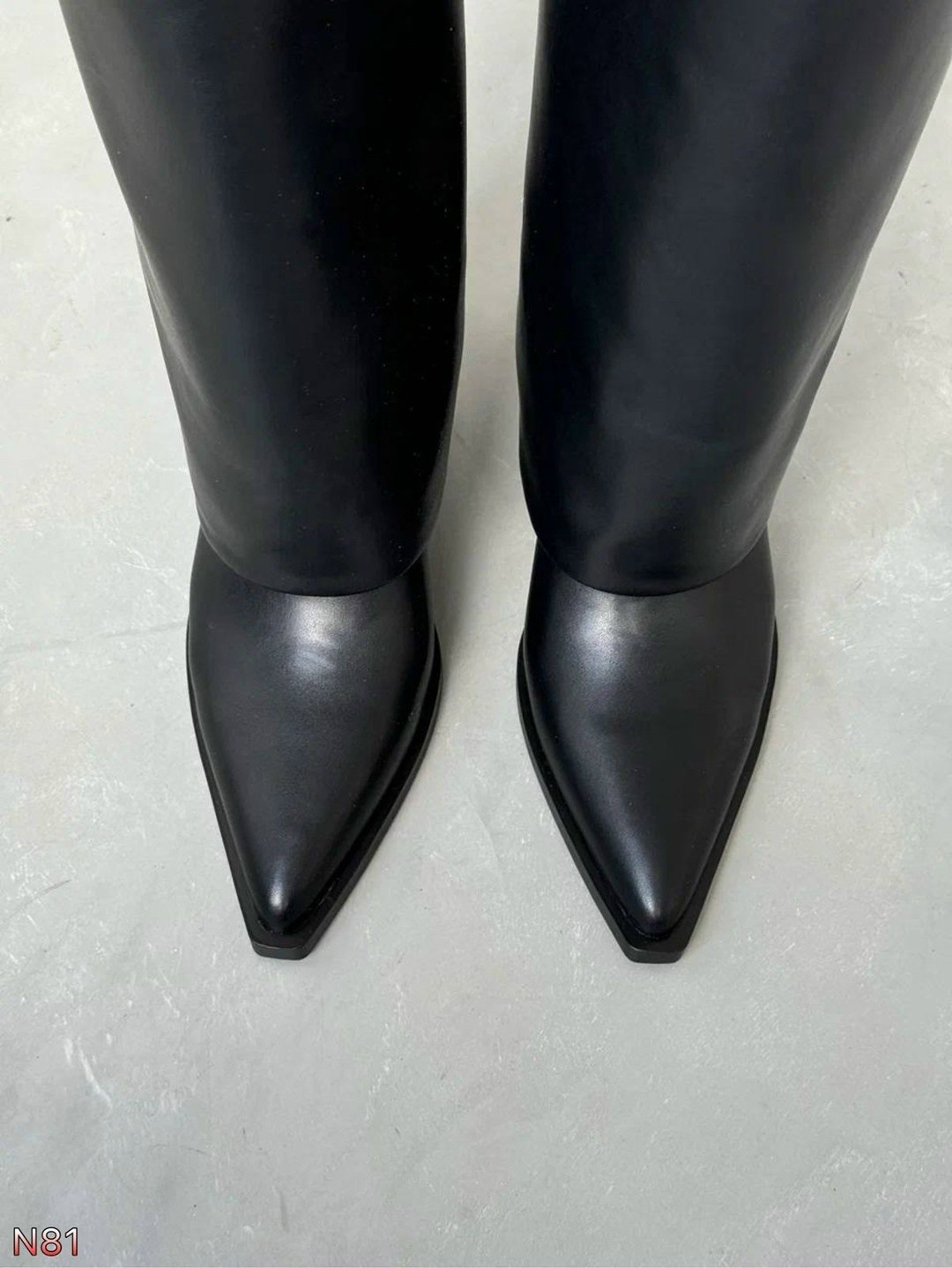 женские сапоги,кожаные сапоги,сапоги трубы на каблуке,сапоги трубы,модные женские сапоги