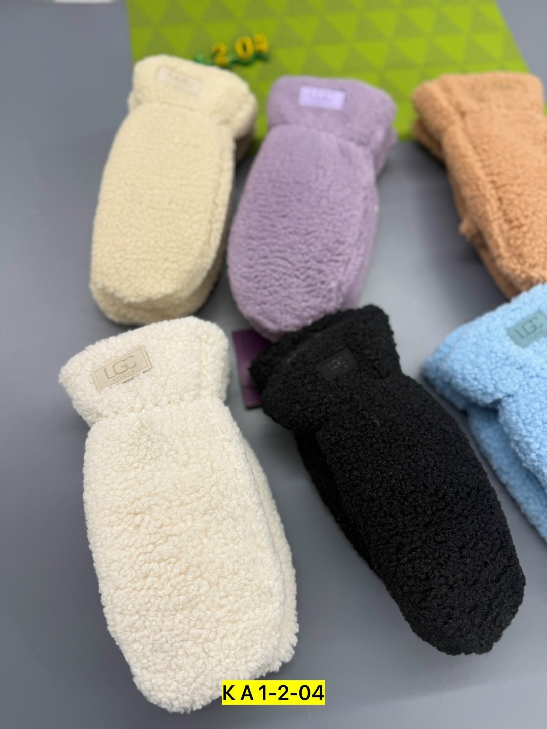 варежки детские,тапки детские,варежки для детей,мягкие тапочки,зимние тапочки