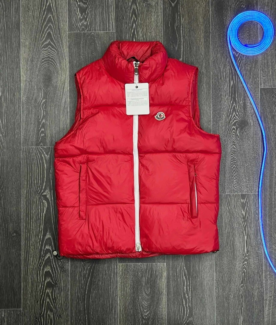 монклер жилетка,жилет монклер,красная жилетка монклер,жилетка монклер мужская красная,жилетка moncler мужская