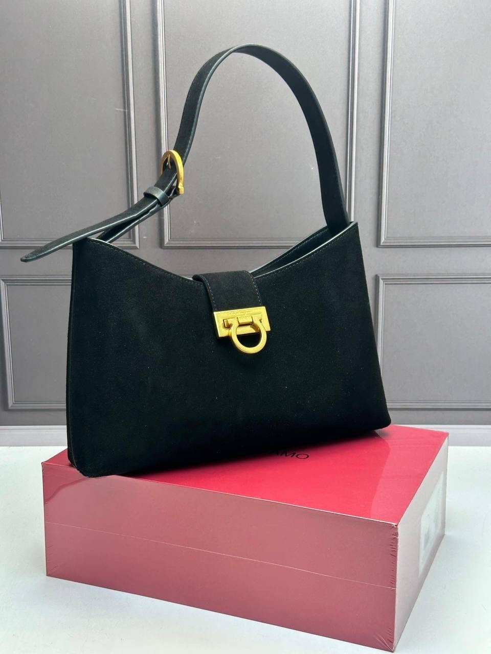 salvatore ferragamo сумка,сумка ferragamo,замшевая сумка,сумка,сумка женская