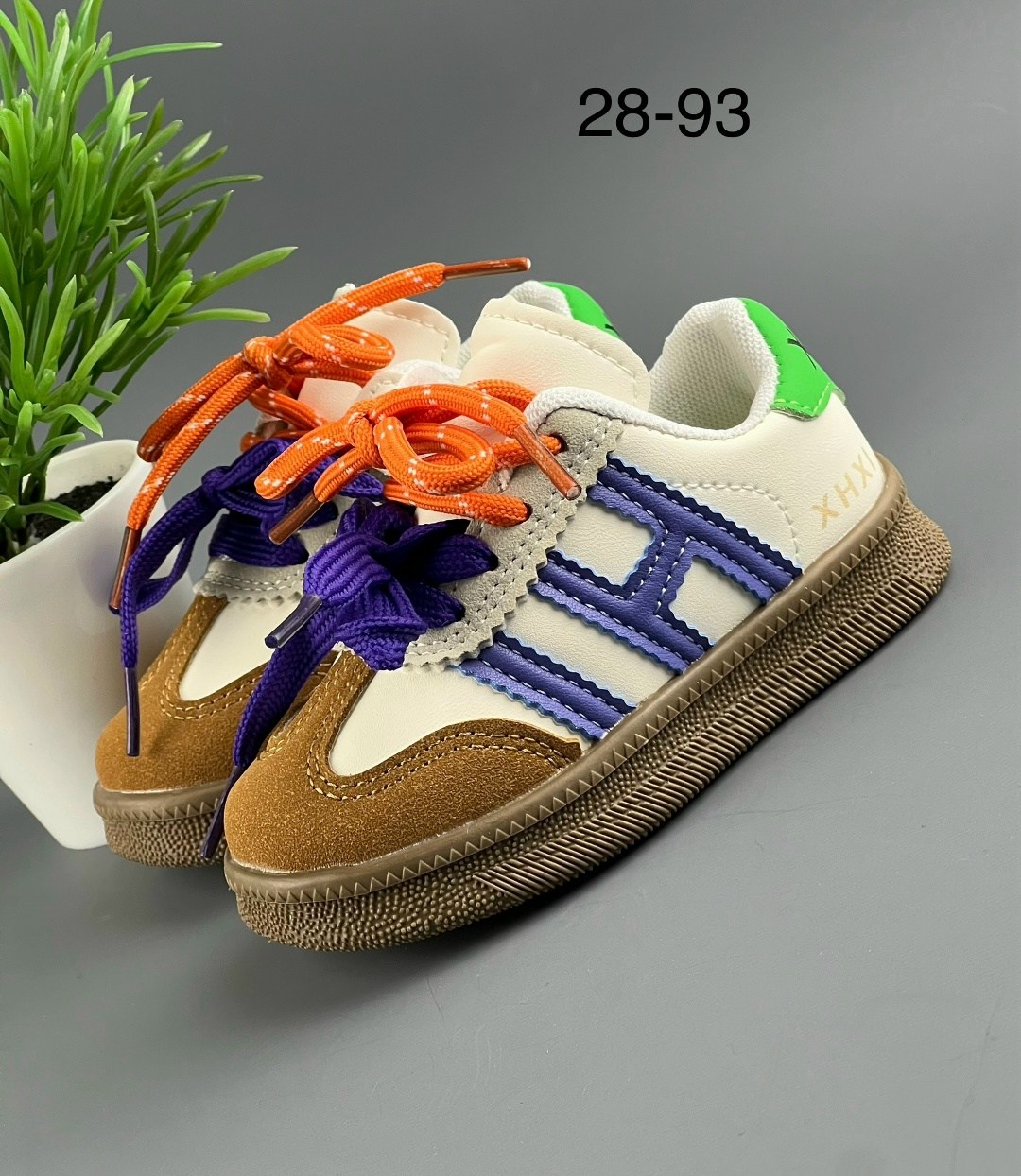 ,детская ,детские кроссовки,обуви,спортивная