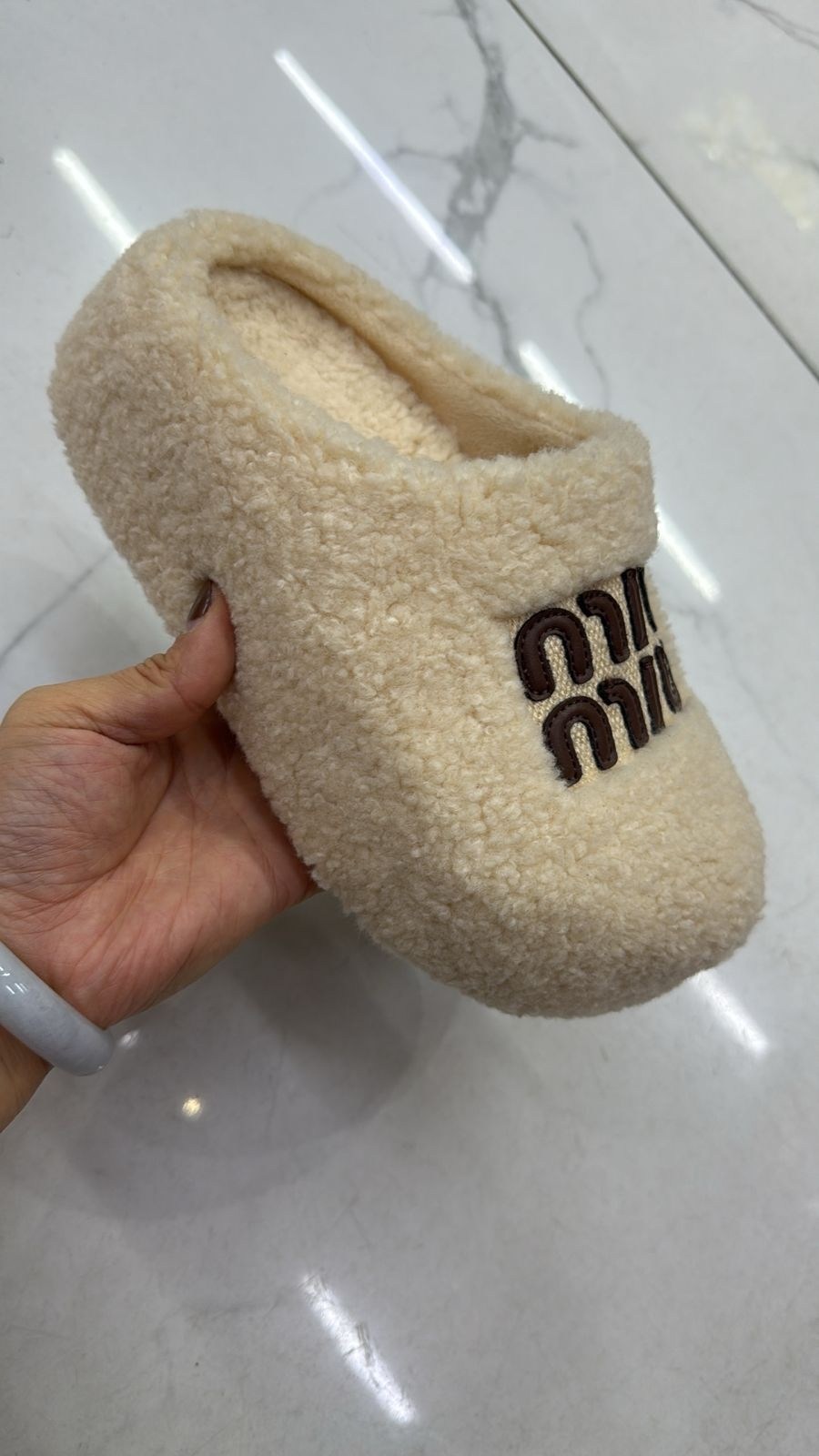 ,тапочки женские,модные тапочки,тапки женские,тапки меховые