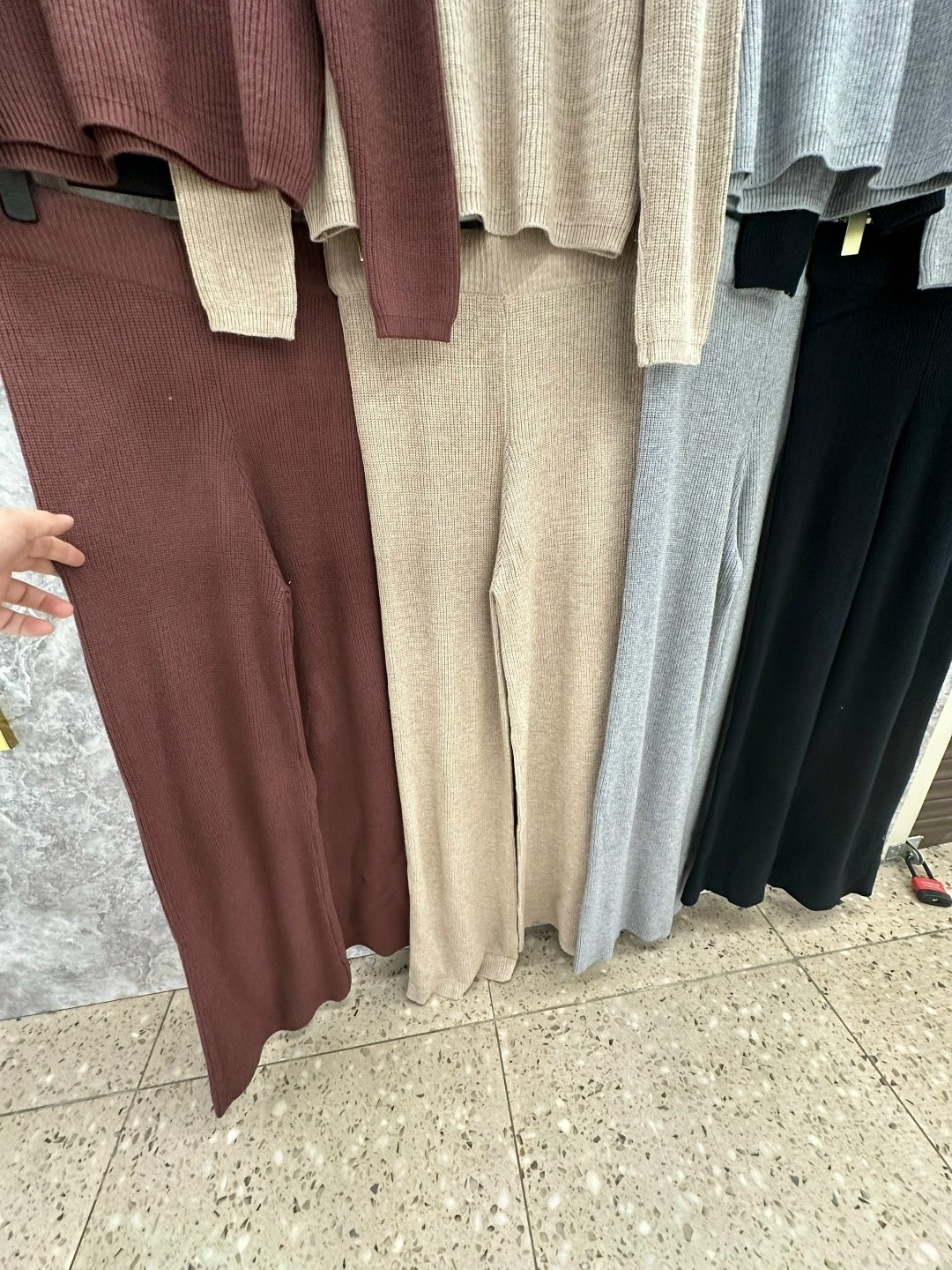 трикотажные костюмы,вязаные костюмы,вязаные костюмы женские,трикотажный костюм с брюкам,теплый костюм