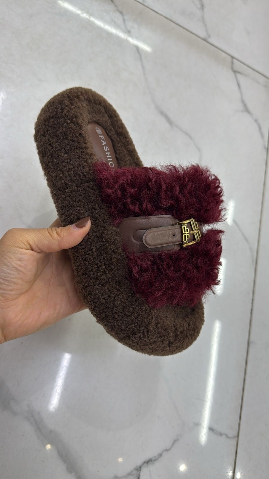 тапочки модные,женские тапочки,женские меховые тапочки,меховые тапочки,тапочки домашние меховые