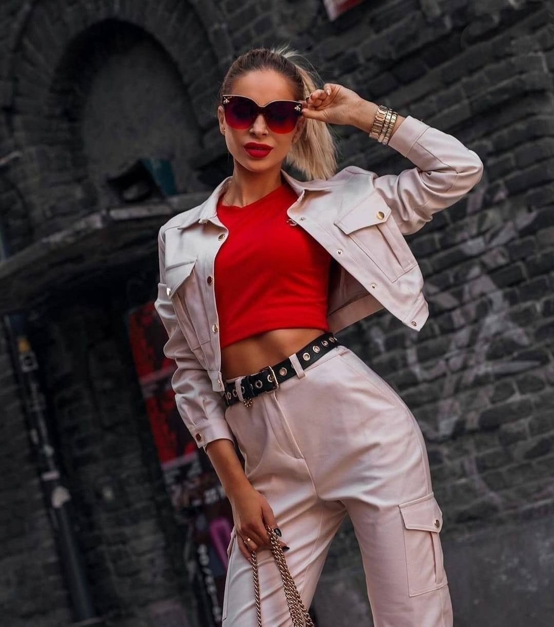 куртка стильная,куртка бомбер женская,повседневная куртка,куртка короткая,куртка бомбер