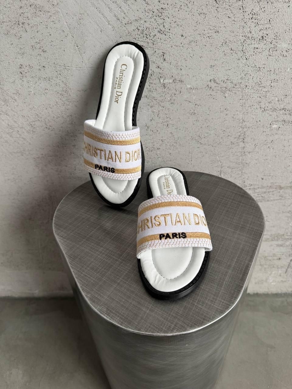 шлепанцы кристиан диор,шлепанцы женские кристиан диор,шлепки диор женские,женские шлепанцы,шлепки диор