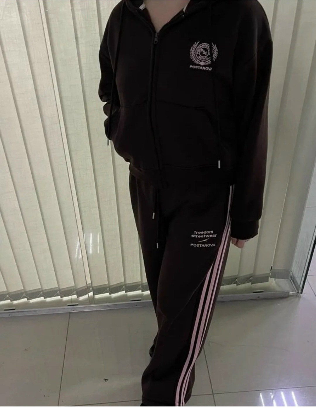 женский спортивный костюм adidas,костюмы спортивные,женский спортивный костюм,спортивные костюмы адидас женские,спортивный костюм повседневный