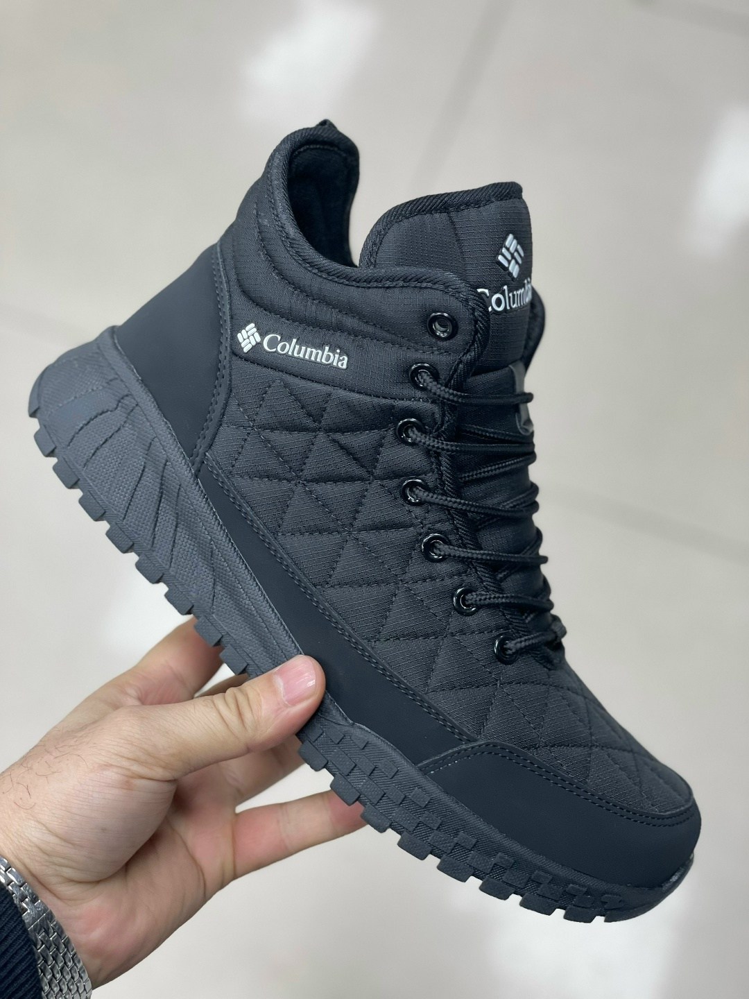 кроссовки columbia зимние,зимние ботинки columbia,columbia ботинки,кроссовки мужские зимние columbia,кроссовки высокие зимние columbia