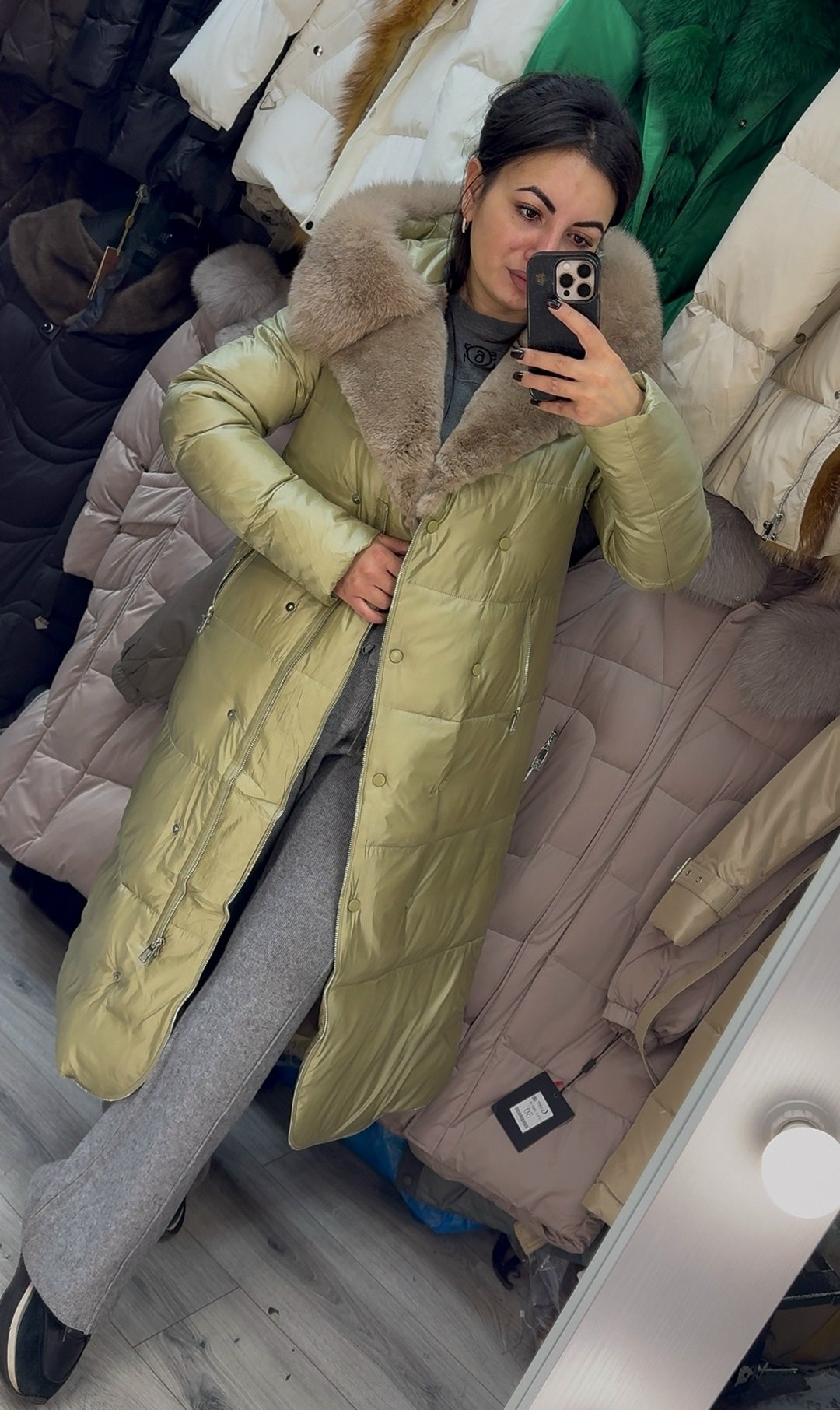 пуховики с натуральным мехом,длинные пуховики,пуховики с мехом,пуховик женский,зимние куртки
