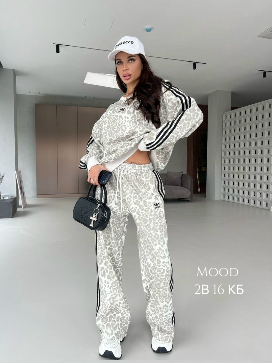 спортивные костюмы женские,костюмы женские,спортивные костюм,стильные женские костюмы,костюм спортивные женские костюмы