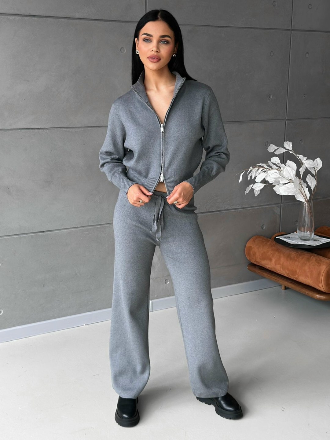 костюмы брючные,трикотажные костюмы,костюмы женские,вязаные костюмы,костюм женский серый