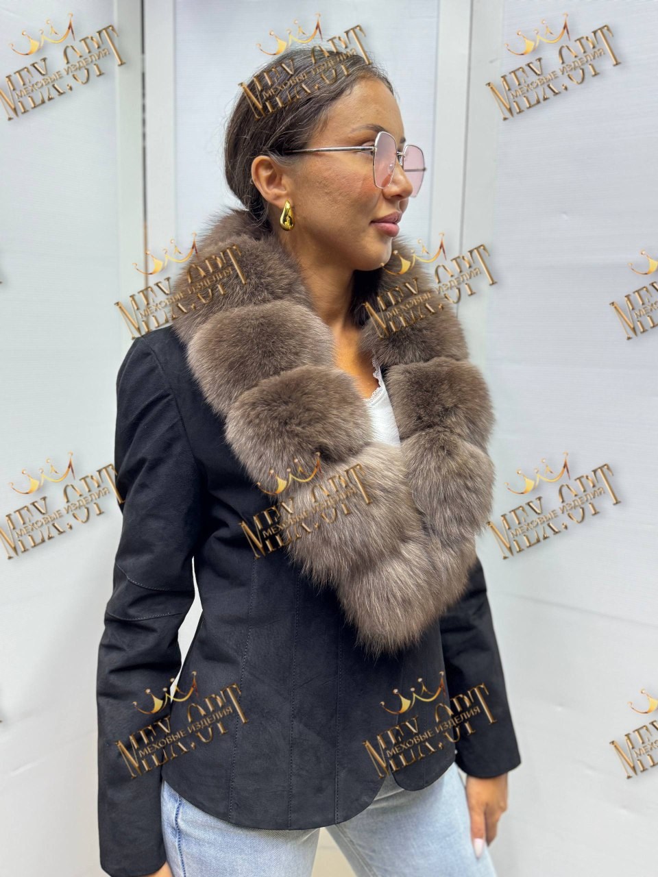 куртка с натуральным мехом песца,куртка с мехом,женская парка с мехом,мех песец,парка с мехом