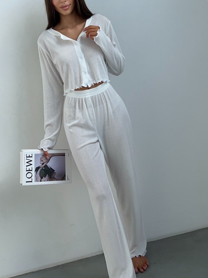 костюм белый,костюмы брючные,пижамы для женщин,белый женский костюм,пижамы женски