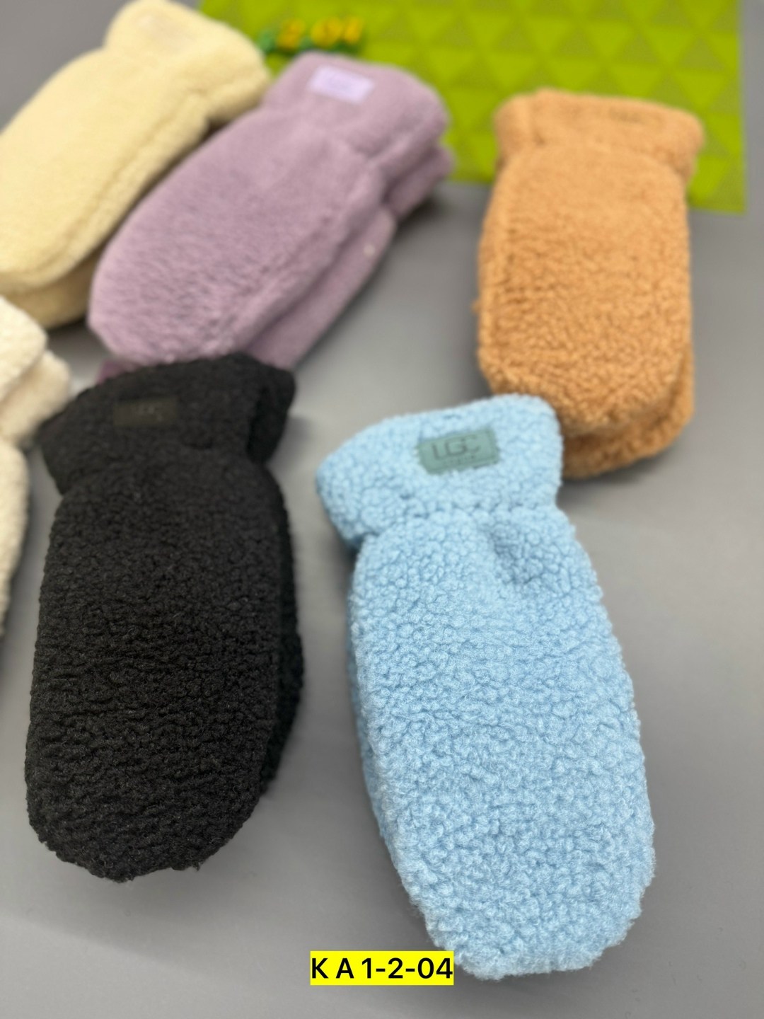 варежки детские,тапки детские,варежки для детей,мягкие тапочки,зимние тапочки