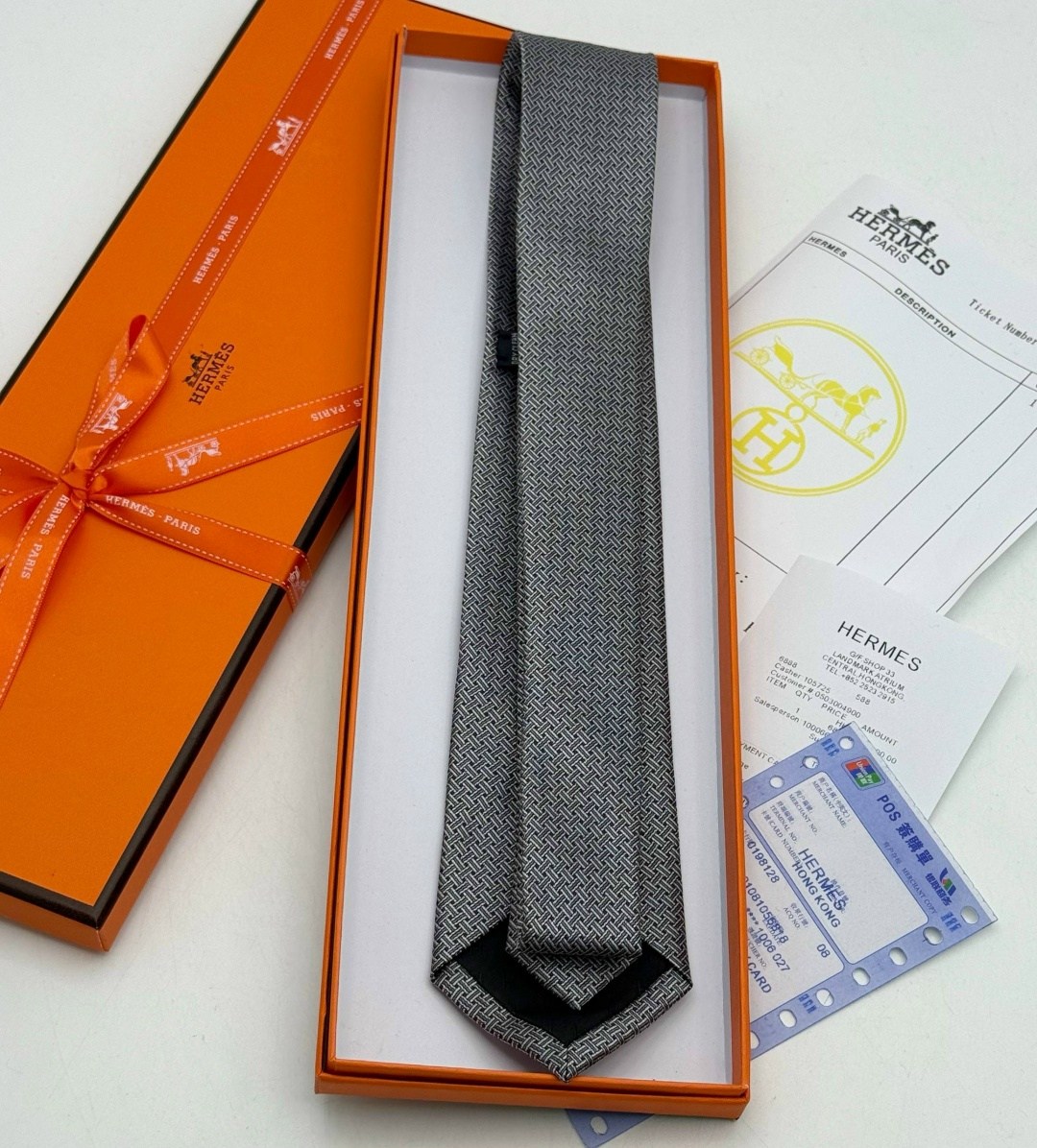 галстук hermes,шелковый галстук hermes,галстук хермес,классический галстук,галстук мужской