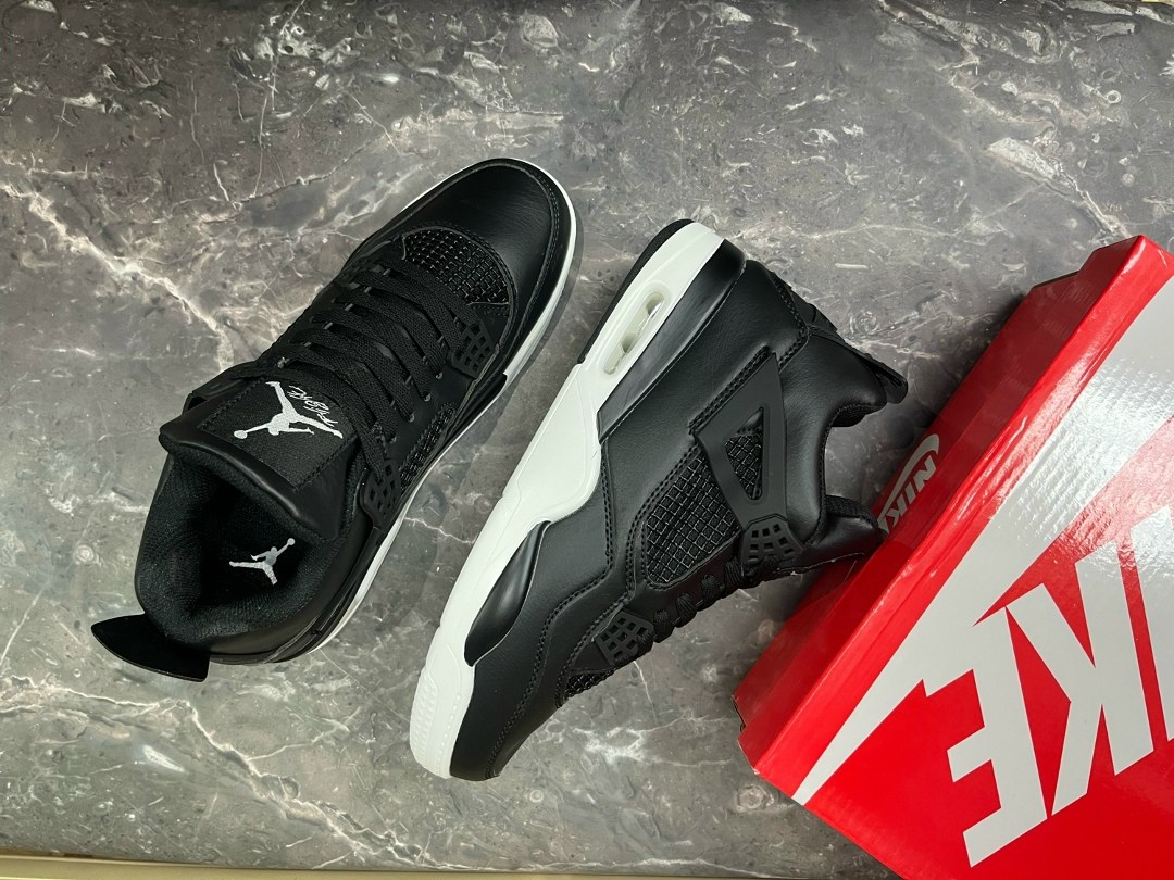 кроссовка мужской,кроссовки,черные кроссовки,кроссовки nike air jordan 4,кроссовки nike air jordan 4 retro