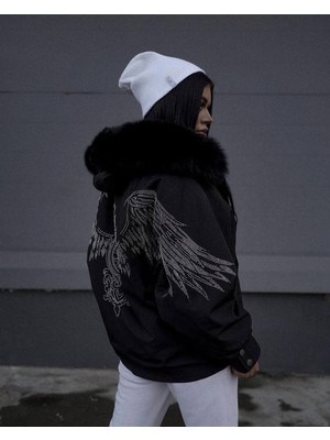 куртка зимняя с натуральным мехом,куртка с мехом,куртка женская,куртка зимняя,куртка с крыльями на спине