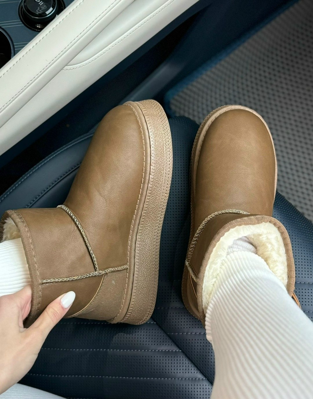 женские угги,,зимняя женская ,угги женские зимние,угги женские ugg