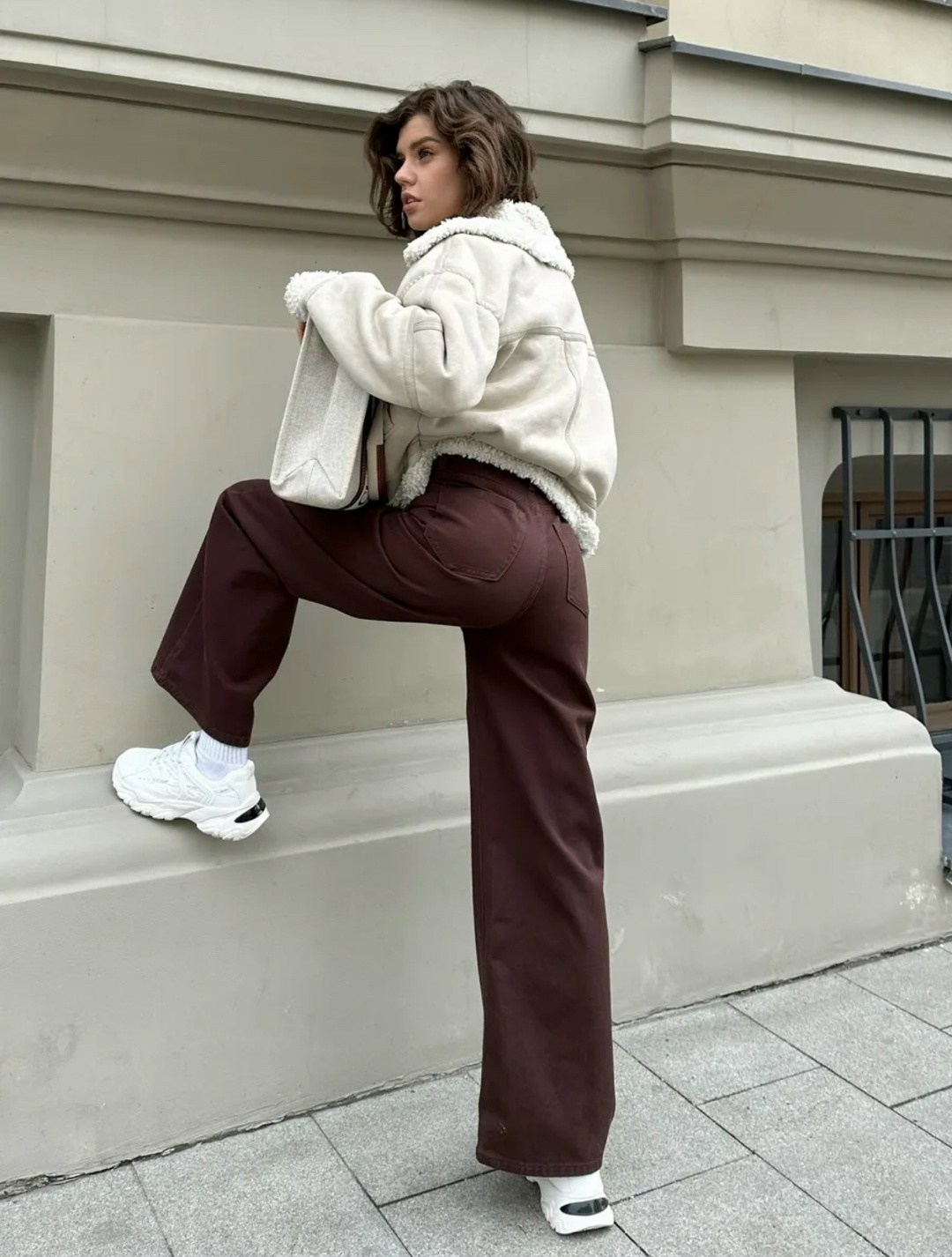 брюки модные,брюки стиль,джинсовые брюки,широкие брюки