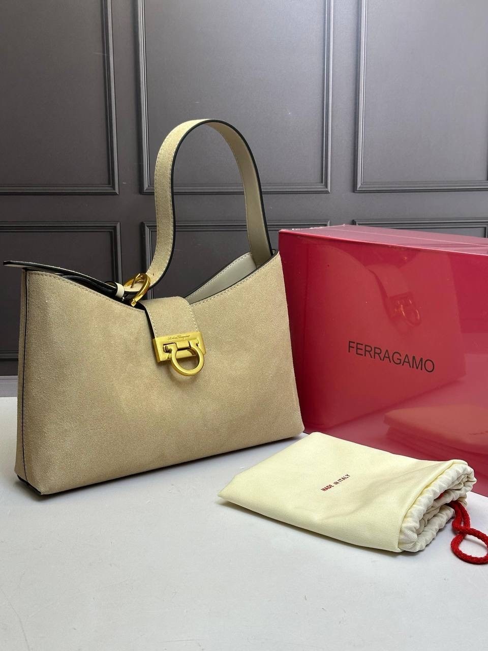 salvatore ferragamo сумка,сумка ferragamo,замшевая сумка,сумка,сумка женская