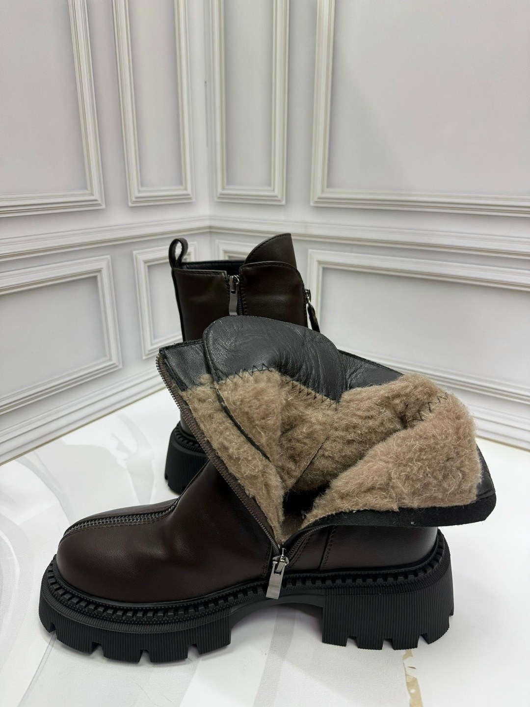 ,ботинки женские,женская ,ботинки с замком,ботинка