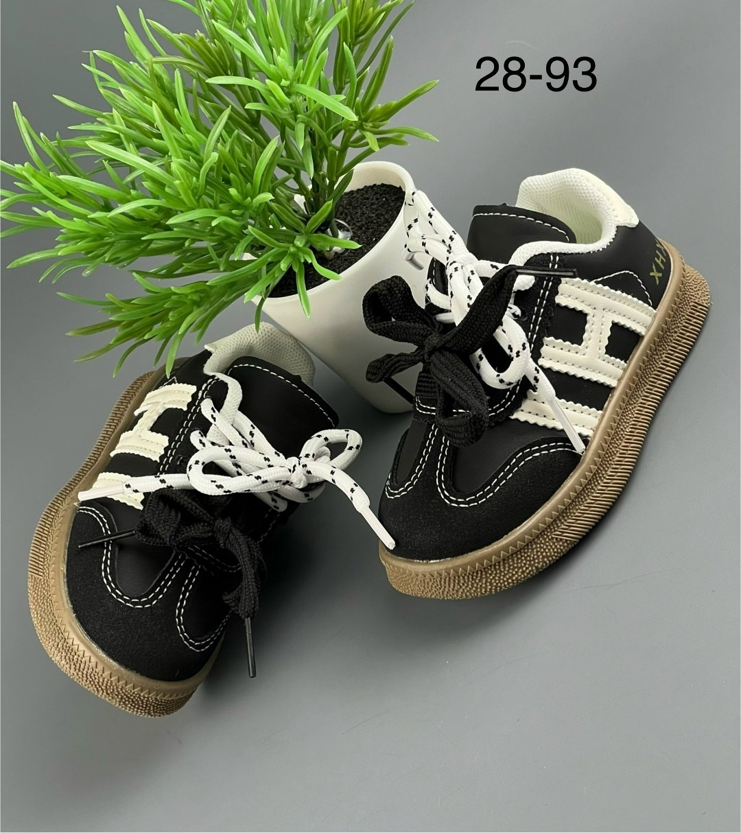 ,детская ,детские кроссовки,обуви,спортивная