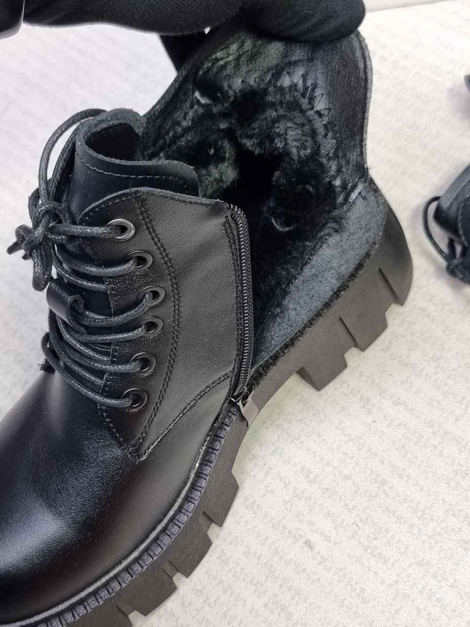 ,женские ботинки,ботинки женские белые,ботинки модные,белые ботинки