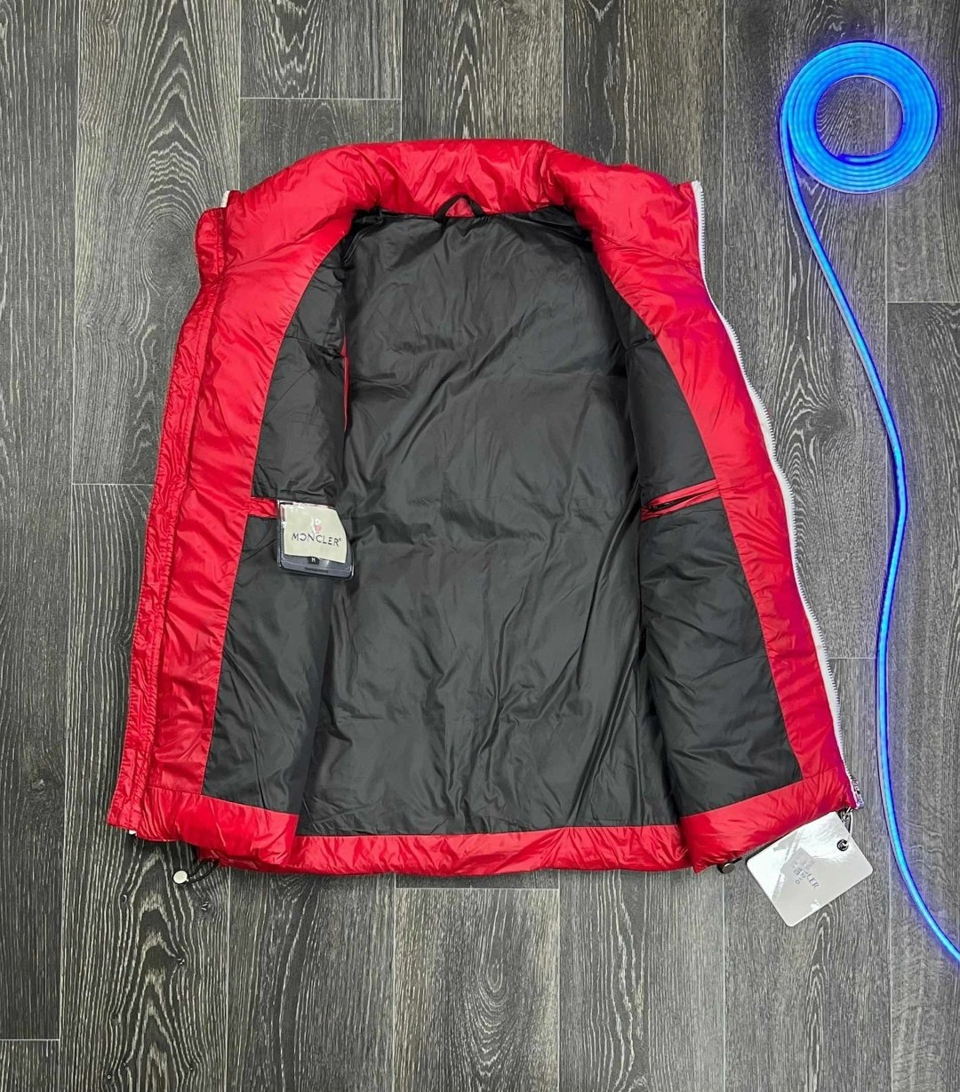 монклер жилетка,жилет монклер,красная жилетка монклер,жилетка монклер мужская красная,жилетка moncler мужская