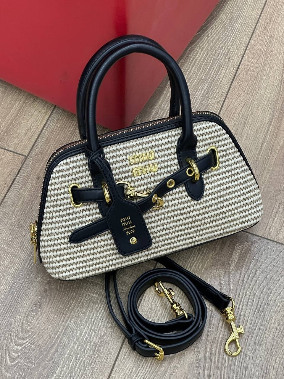 сумка,сумка от бренда miu miu,miu miu сумки,модная сумка,женский сумка