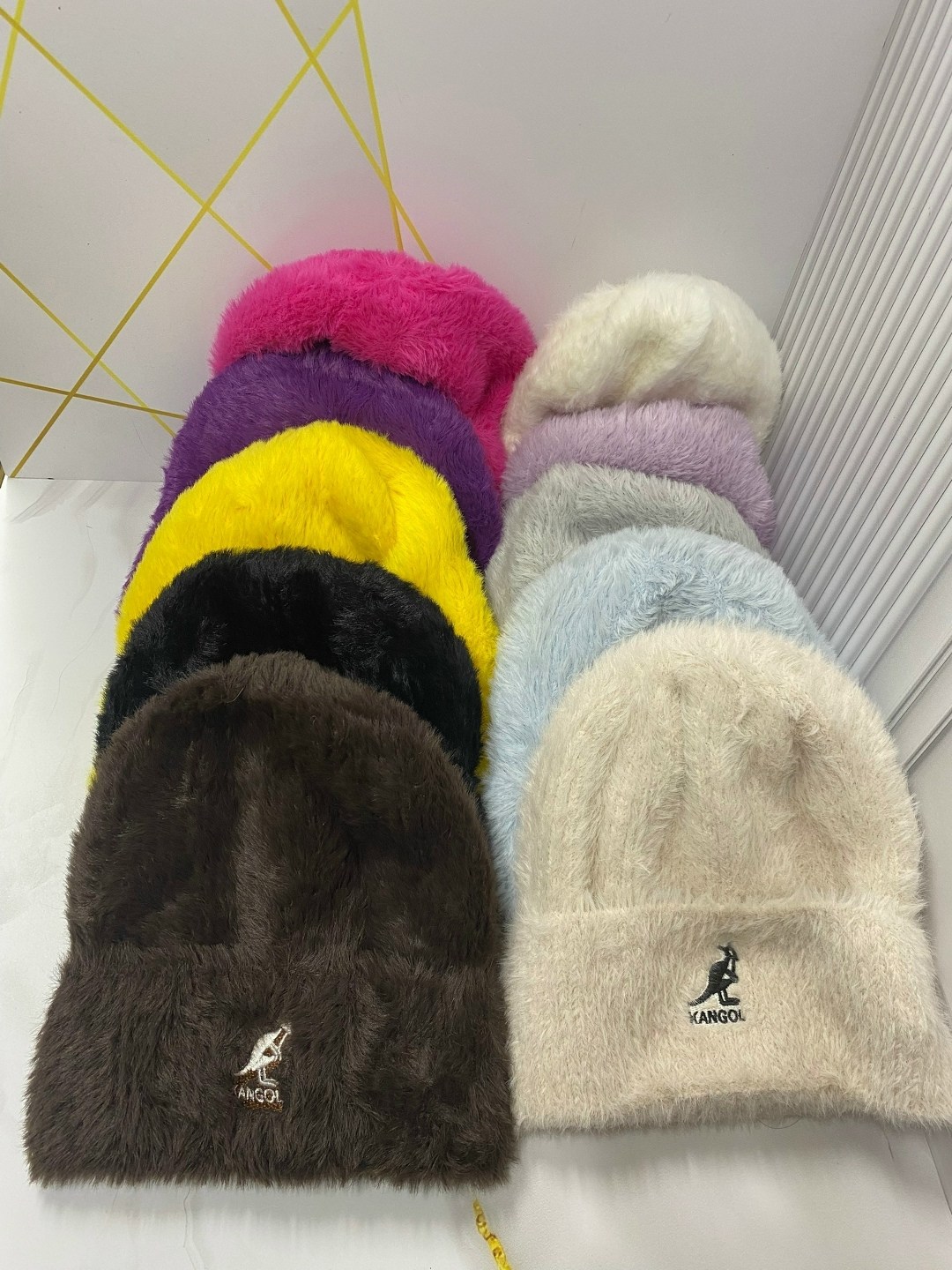 шапка женская зимняя из натурального меха,зимние женские шапки,меховая шапка,шапка женская зимняя из натурального меха кролика,женская шапка