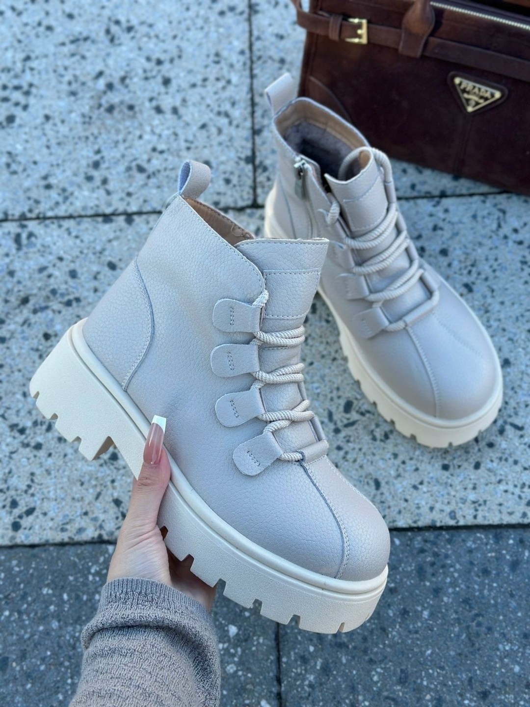 женские ботинки,,женская ,ботинка женские зимние,бежевые ботинки