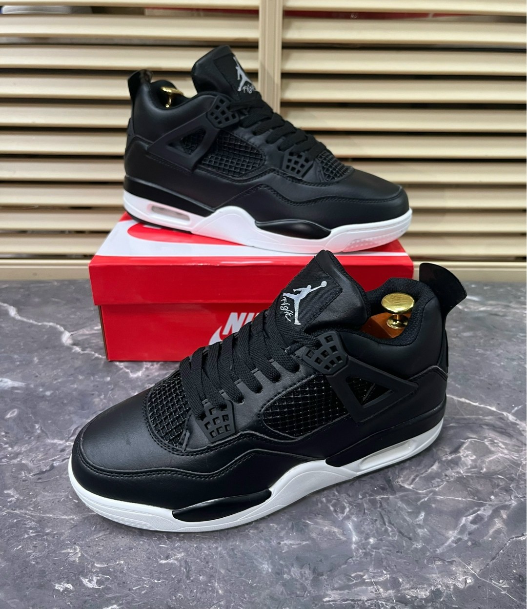 кроссовка мужской,кроссовки,черные кроссовки,кроссовки nike air jordan 4,кроссовки nike air jordan 4 retro
