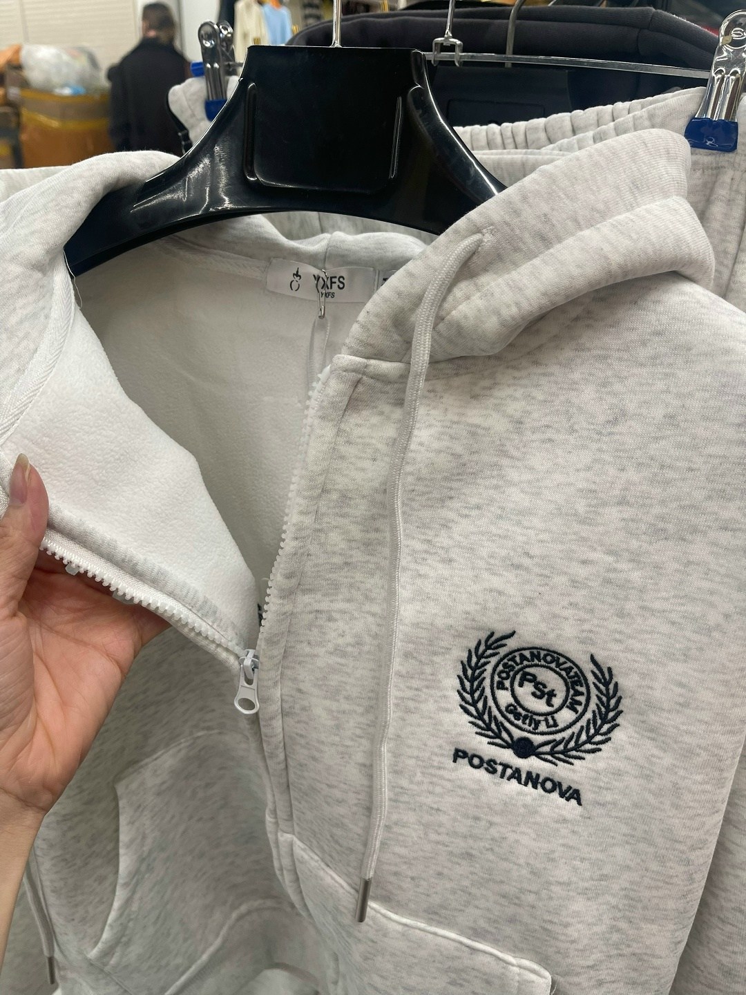 женский спортивный костюм adidas,костюмы спортивные,женский спортивный костюм,спортивные костюмы адидас женские,спортивный костюм повседневный