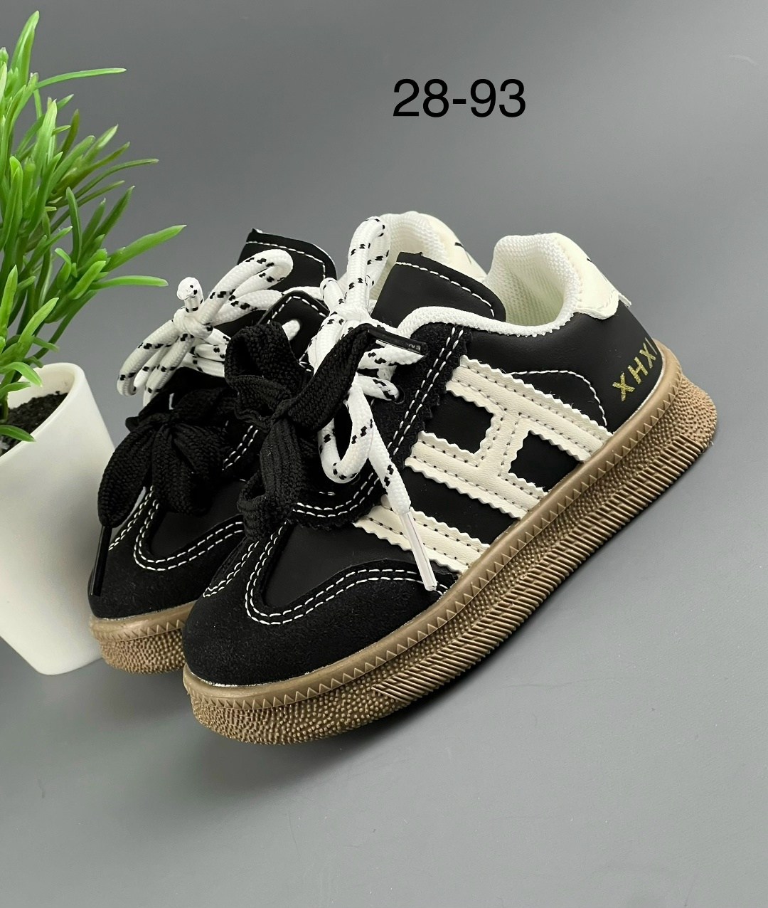 ,детская ,детские кроссовки,обуви,спортивная