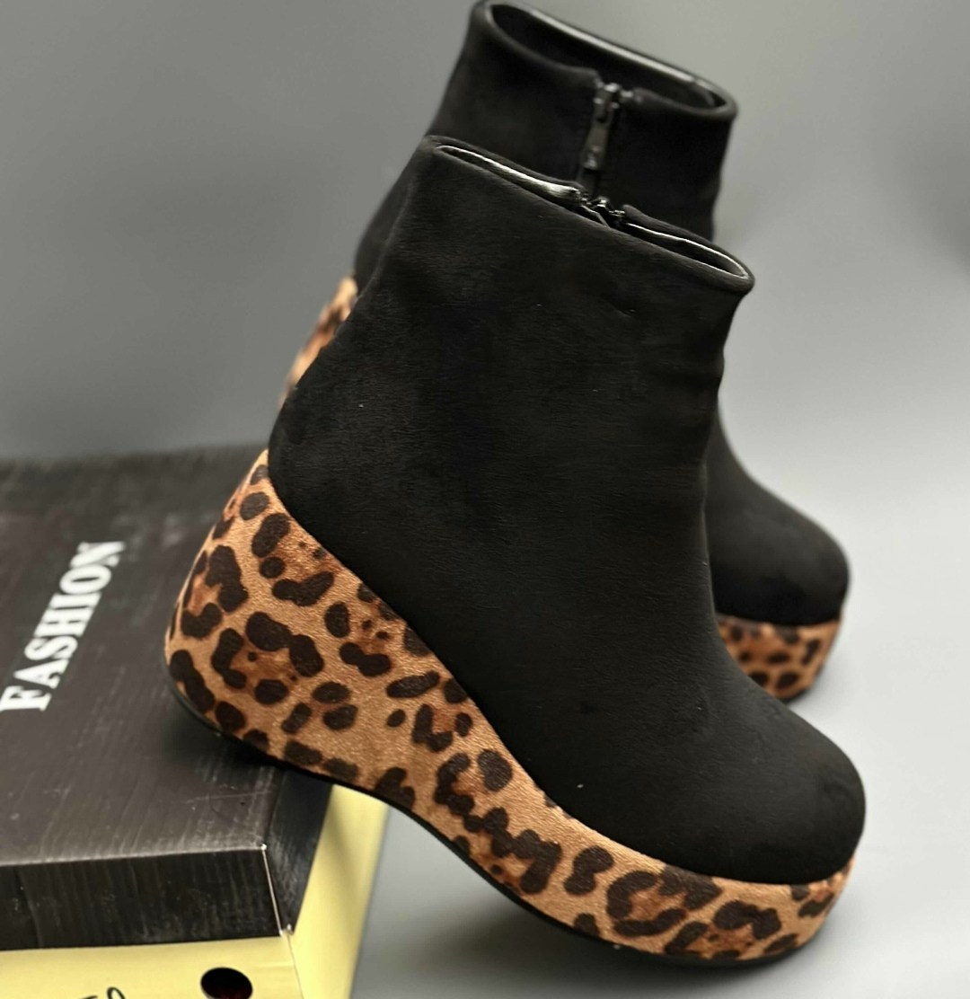 леопардовые ботинки,,женские ботильоны,ботильоны на танкетке,леопардовые сапоги