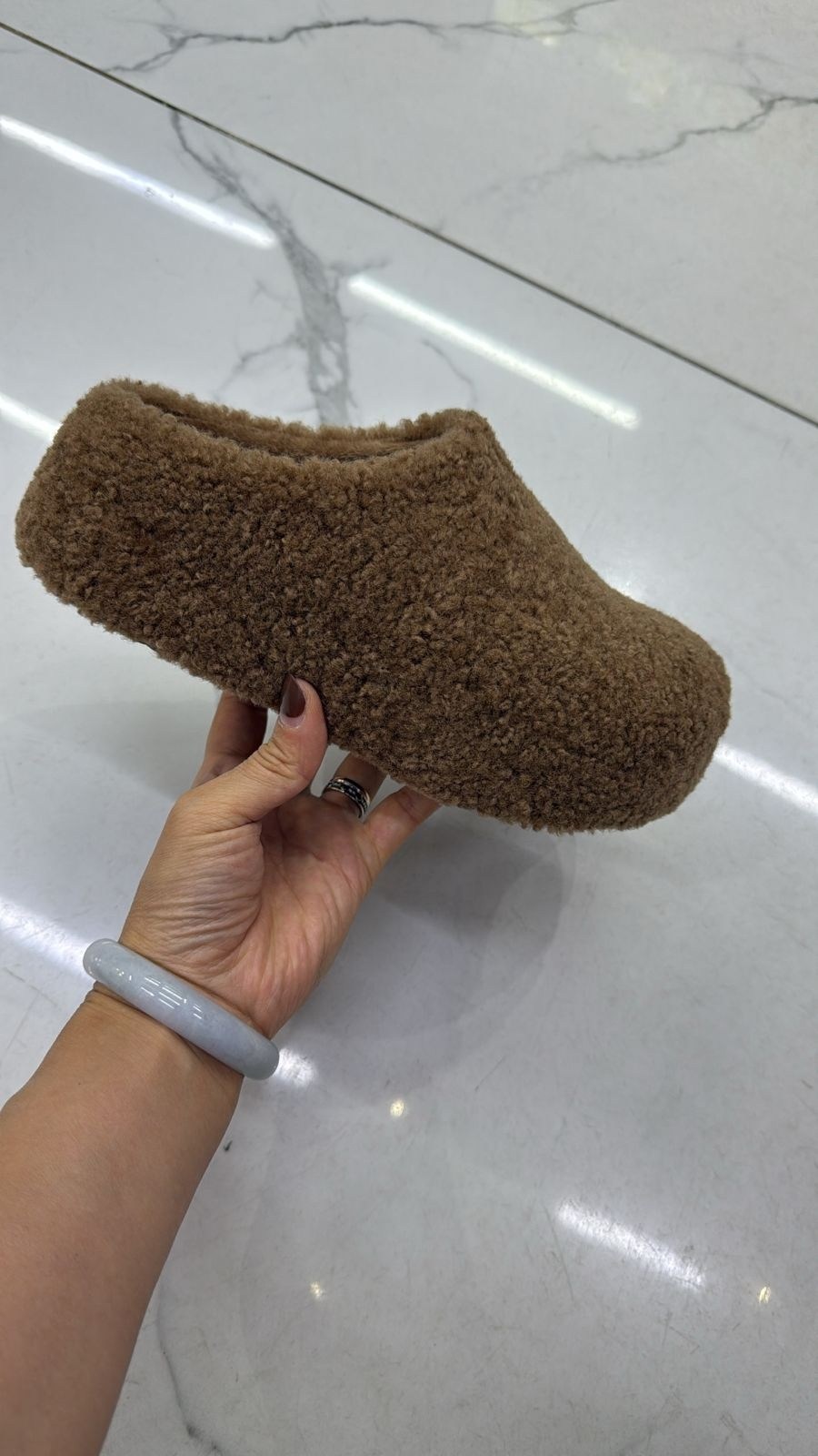 ,женские тапочки,тапочки меховые домашние,модные тапочки,меховые тапочки