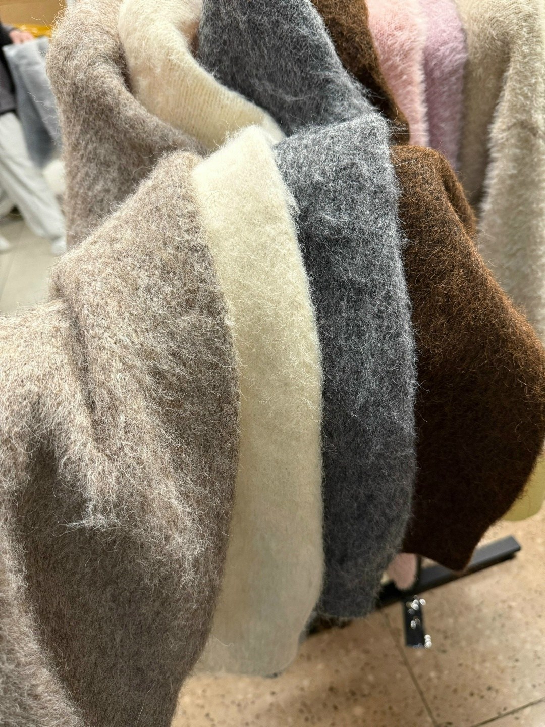 джемпер оверсайз,вязаный пуловер,вязаные свитера,вязаные джемпера,свободный свитер