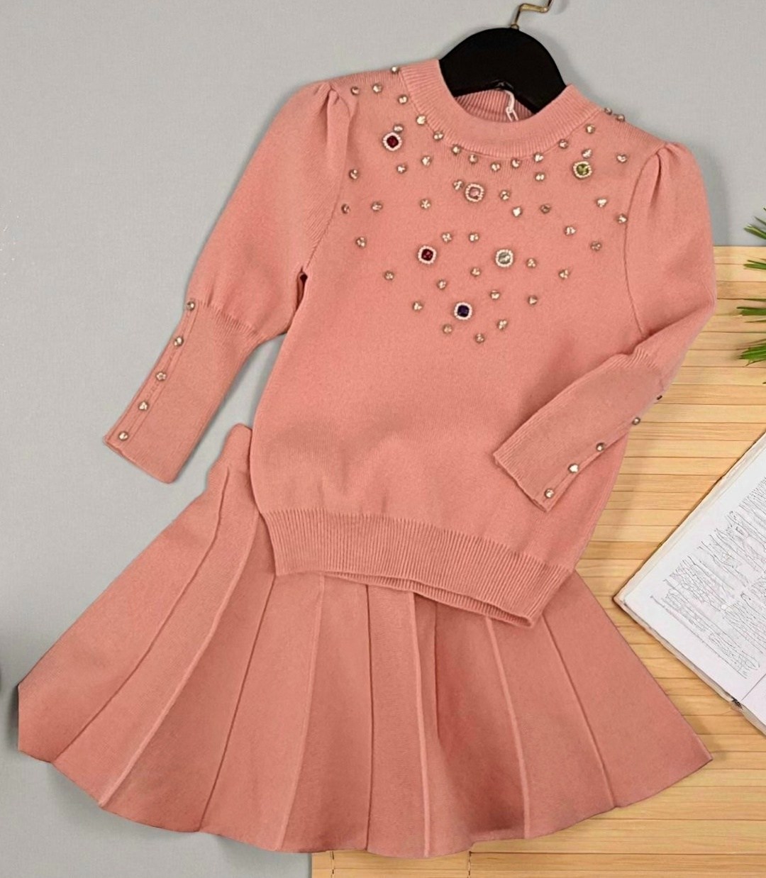 джемпер для девочек,джемпер молочный,кофта для девочек,свитер для девочек,свитер для девушек