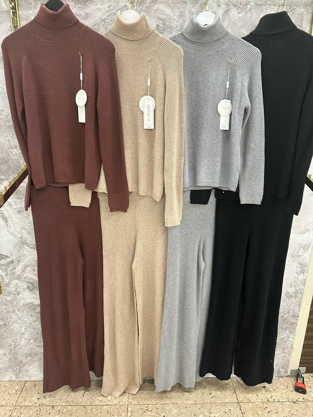 трикотажные костюмы,вязаные костюмы,вязаные костюмы женские,трикотажный костюм с брюкам,теплый костюм