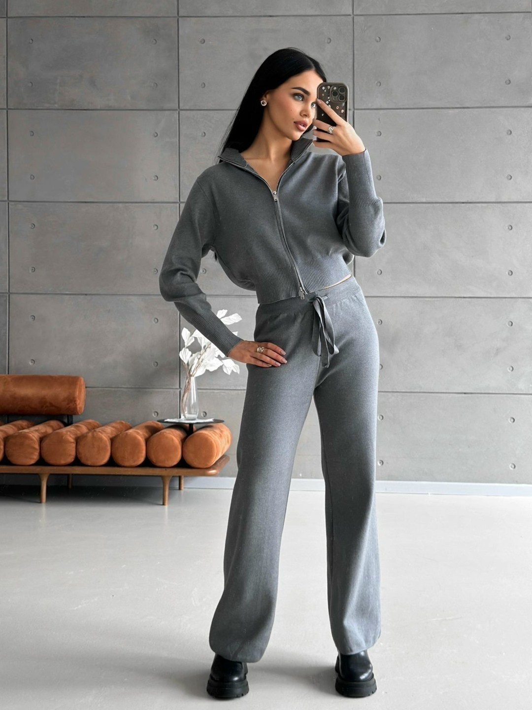 костюмы брючные,трикотажные костюмы,костюмы женские,вязаные костюмы,костюм женский серый
