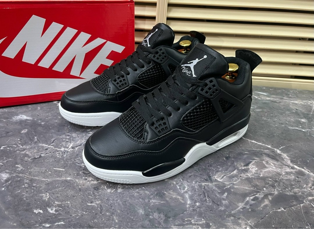 кроссовка мужской,кроссовки,черные кроссовки,кроссовки nike air jordan 4,кроссовки nike air jordan 4 retro