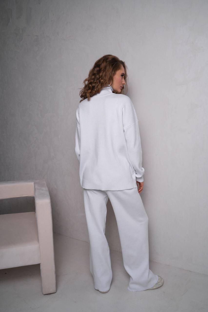 костюм белый,белый трикотажный костюм,трикотажные костюмы,костюмы брючные,кашемировый костюм