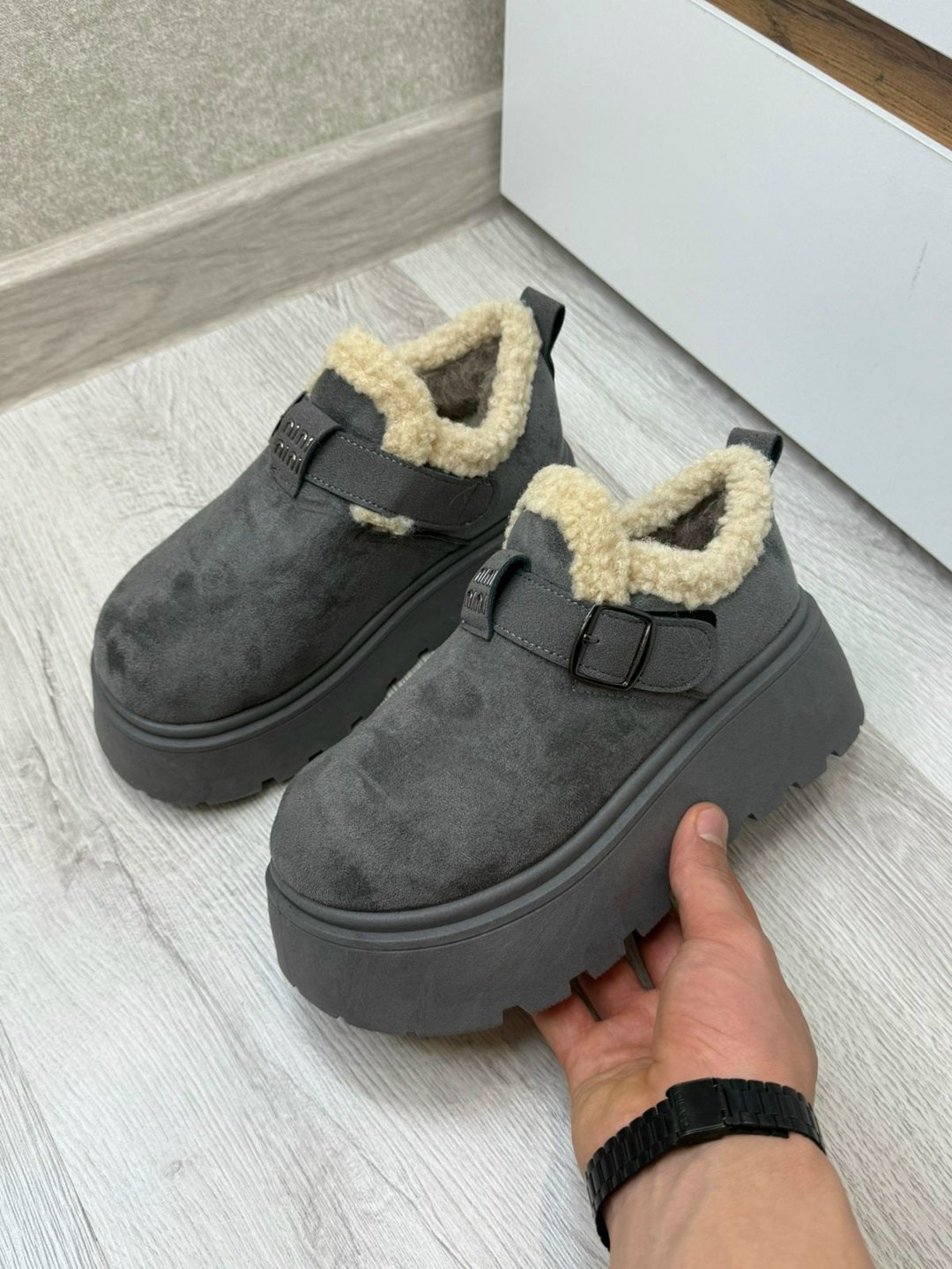 ,женские угги,женская  зимняя,женская ,угги женские короткие на платформе