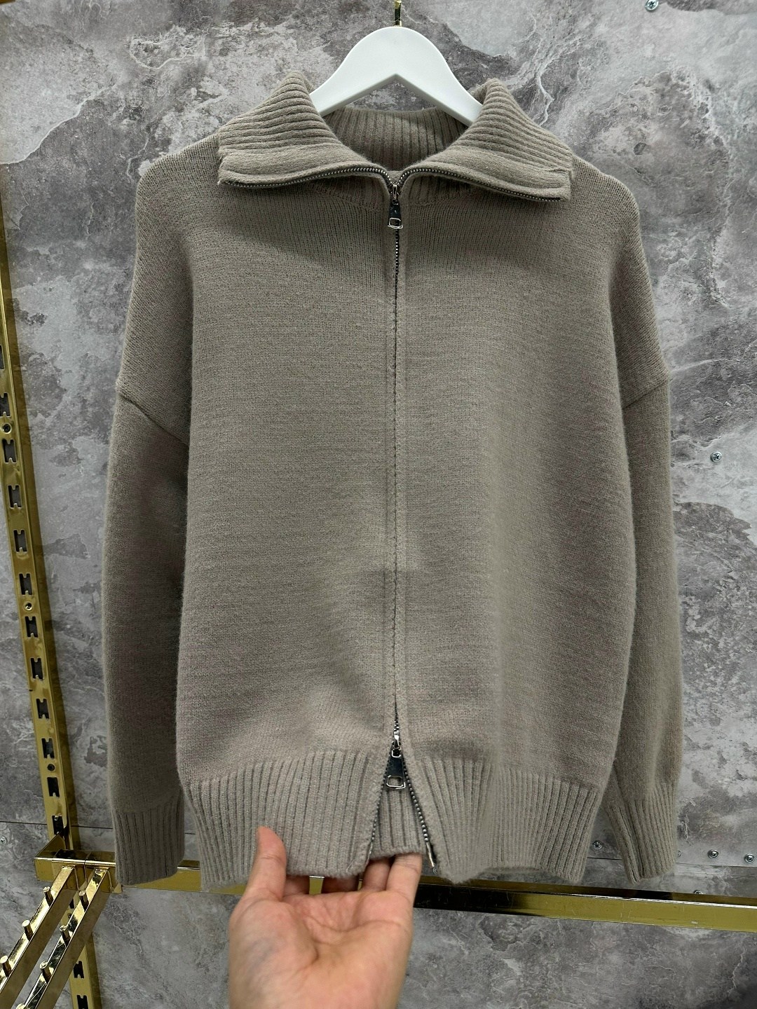 кардиган,кашемировый кардиган,модные свитера,кашемировый кардиган на молнии,вязаные кардиганы